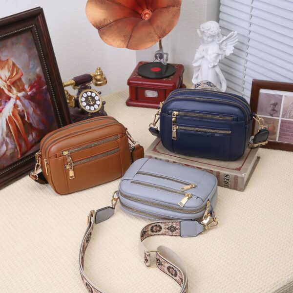 Compact Crossbody Purse with Large Capacity - Image 7