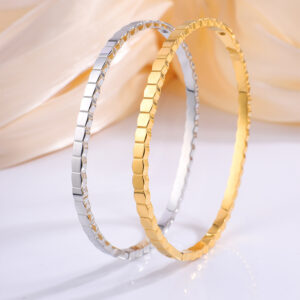 Elegant Honeycomb Bracelet for Women