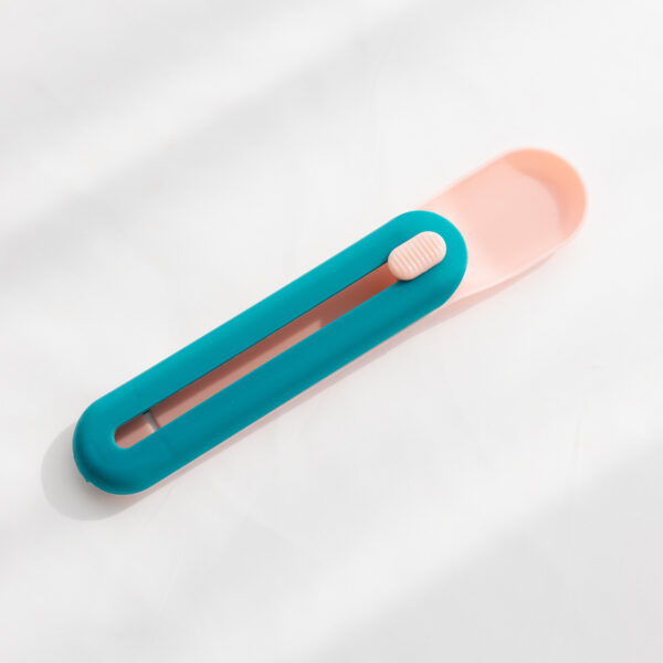 The Hot Cat Strip Spoon Feeder Squeezes Snack Pet Feeding Tools - Image 8