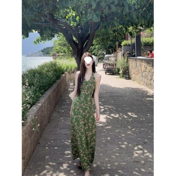 Retro Green Shivering Halter Vacation Style V-neck Tight Waist Dress - Image 5